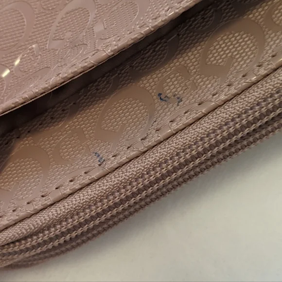 Guess Wallet - Picture 5 of 5